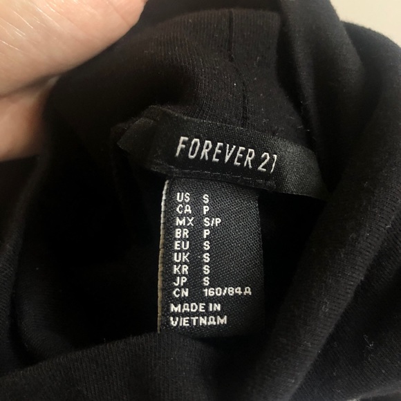 Black turtleneck - Picture 5 of 5